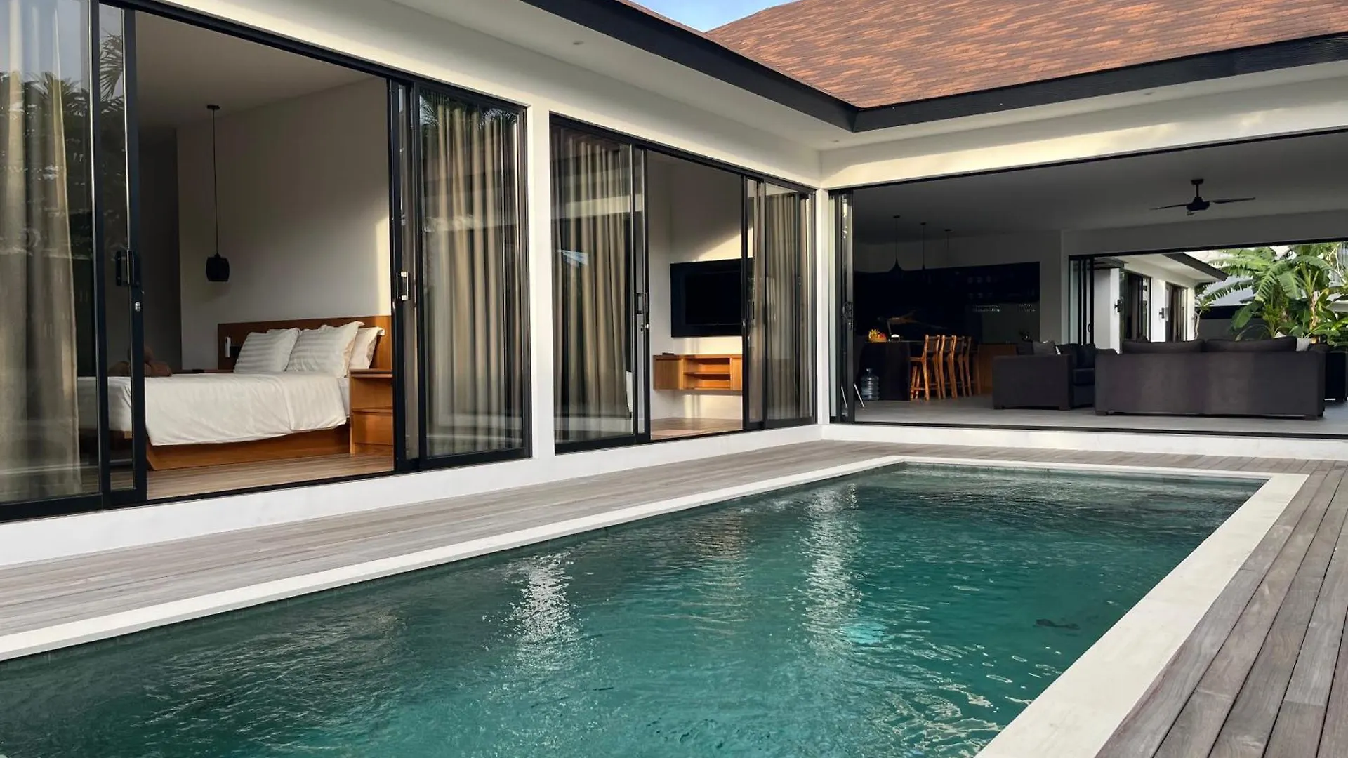 Grande Villa Moderne 5 Chambres Ungasan  Indonesia